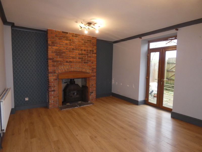 Lounge- click for photo gallery